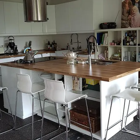 Dz Plus Ez Mit Verbindungstür 38qm2 In Großer Wohnung,gemeinschaftsbad Und Gäste Wc *