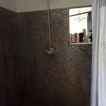 Dz Plus Ez Mit Verbindungstür 38qm2 In Großer Wohnung,gemeinschaftsbad Und Gäste Wc * Oldenburg
