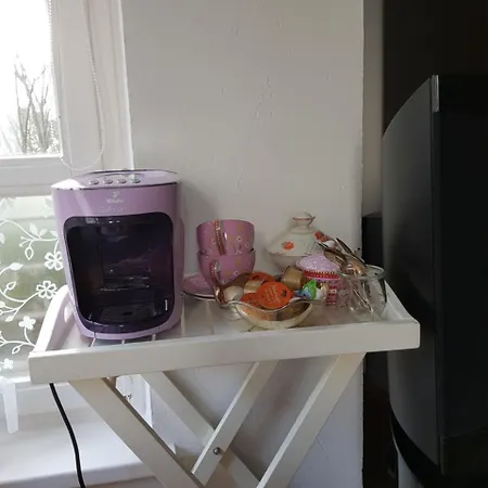 Dz Plus Ez Mit Verbindungstür 38qm2 In Großer Wohnung,gemeinschaftsbad Und Gäste Wc * Oldenburg