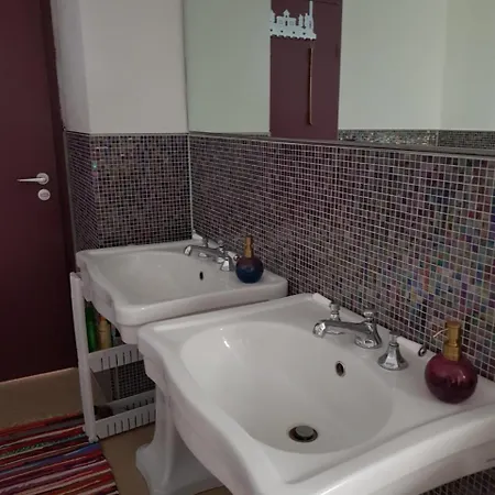 Dz Plus Ez Mit Verbindungstür 38qm2 In Großer Wohnung,gemeinschaftsbad Und Gäste Wc Habitación en casa particular